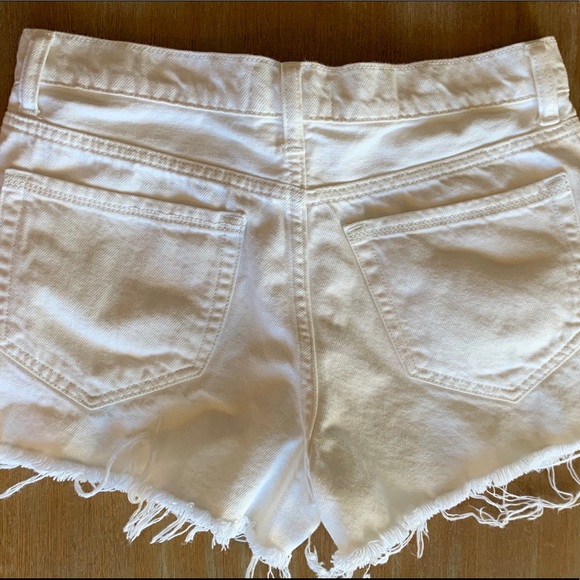 Carly Jean white denim shorts - Picture 2 of 3